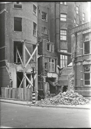 Photo:105 Baker Street, September 1940