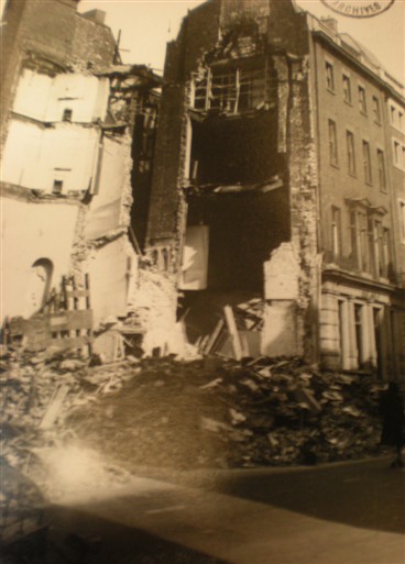 Photo:Damage to 39 Bruton Street W1, September 1940
