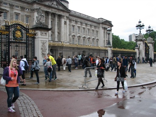 Photo:Buckingham Palace in 2010