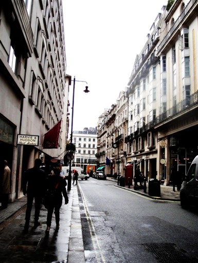 Photo:Jermyn Street looking towards St. James's Street, 2012