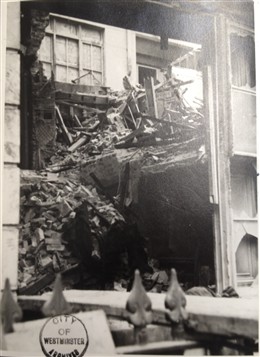 Photo:Damage to Garland's Hotel, Suffolk Street, March 1941