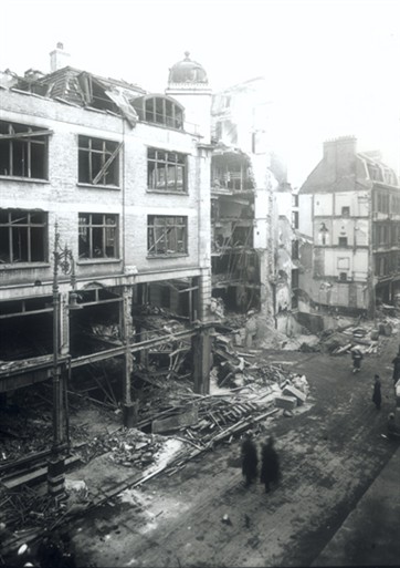 Photo:V2 strike on Duke Street, 1944 (view from Selfridges Annex)